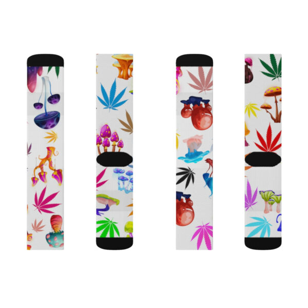 Mushroom and Cannabis Socks – color